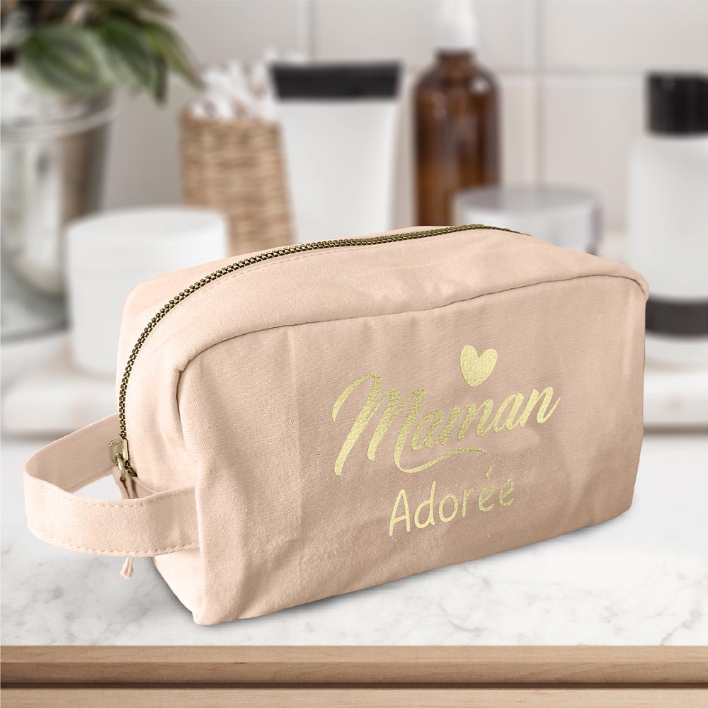 TROUSSE DE TOILETTE « MAMAN ADORÉE »