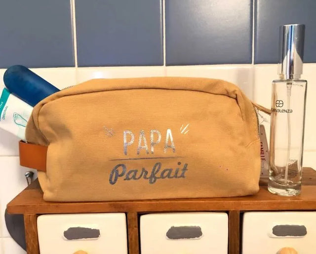 TROUSSE DE TOILETTE « PAPA PARFAIT »