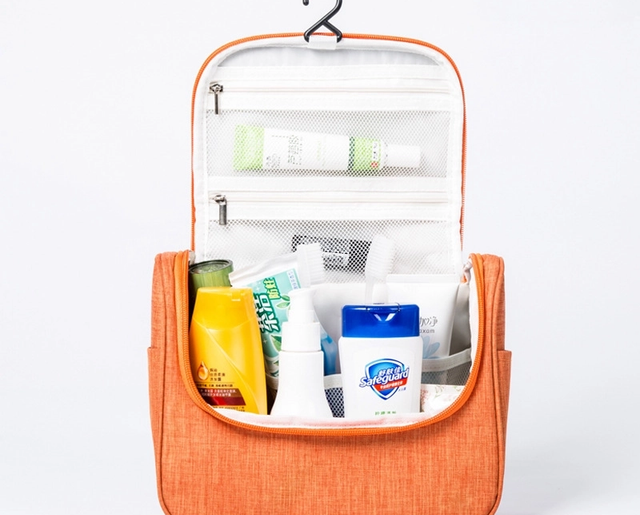 TROUSSE DE TOILETTE COLOREE